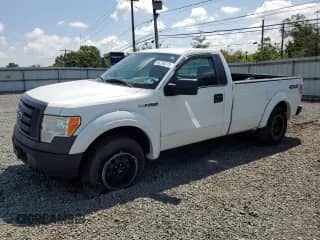 2010 Ford F-150 XL с VIN 1FTMF1EW6AKB23584, выставлен на аукционе Copart как лот 66250315 с пробегом 166 251 миль миль и Списание • Salvage title. История ставок и продаж доступна на DreamBid. Изображение 1.