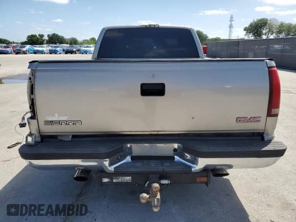 1998 GMC Sierra 1500 с VIN 2GTEC19R6W1536985, выставлен на аукционе Copart как лот 51825085 с пробегом 284 991 миль миль и Списание • Salvage title. История ставок и продаж доступна на DreamBid. Изображение 6.