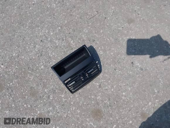 2012 BMW 5 Series 535i xDrive с VIN WBAFU7C55CDU61879, выставлен на аукционе IAAI как лот 42803777 с пробегом 196 729 миль миль и . История ставок и продаж доступна на DreamBid. Изображение 12.