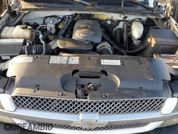 2003 Chevrolet Silverado 2500HD LS z VIN 1GCHC23U63F160504, wystawiony jako Copart lot #74484684 z przebiegiem 142 716 mil mil oraz Nie do naprawy • Non repairable. Historia ofert i sprzedaży dostępna na DreamBid. Obrazek 11.