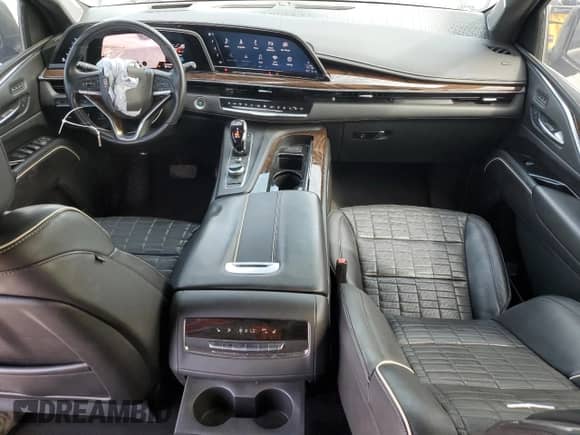 2021 Cadillac Escalade z VIN 1GYS4RKT6MR286862, wystawiony jako Copart lot #70159115 z przebiegiem 119 719 mil mil oraz Szkoda całkowita • Salvage title. Historia ofert i sprzedaży dostępna na DreamBid. Obrazek 8.