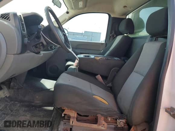 2009 Chevrolet Silverado 1500 Work Truck with VIN 1GCEC14C39Z192904, listed as a Copart auction lot 55964615 with 262,603 mi miles and Clean title. Bid and sale history available at DreamBid. Image 7.