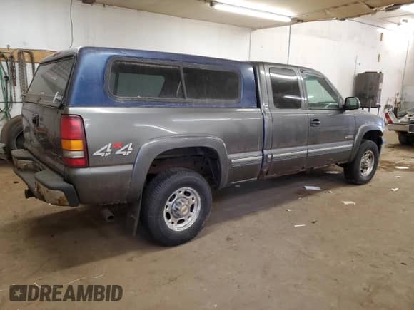 2000 Chevrolet Silverado 2500 LS с VIN 1GCGK29U6YE258371, выставлен на аукционе Copart как лот 76376694 с пробегом Не указан миль и На запчасти • Non repairable. История ставок и продаж доступна на DreamBid. Изображение 3.