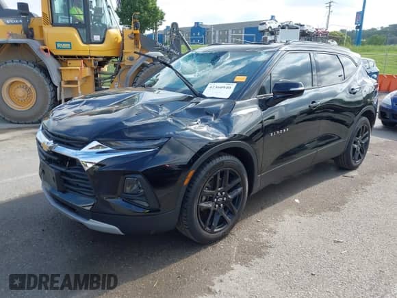 2019 Chevrolet Blazer with VIN 3GNKBDRSXKS638337, listed as a IAAI auction lot 42360940 with 55,287 mi miles and . Bid and sale history available at DreamBid. Image 2.