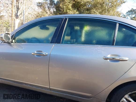 2011 Hyundai Genesis с VIN KMHGC4DE2BU123177, выставлен на аукционе IAAI как лот 41272484 с пробегом 142 904 миль миль и . История ставок и продаж доступна на DreamBid. Изображение 14.