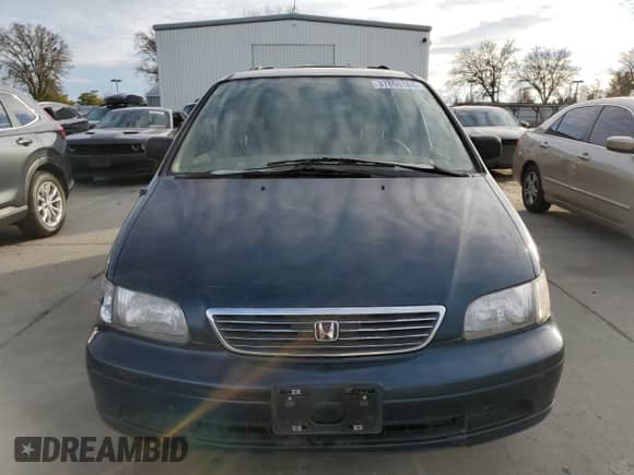 1995 Honda Odyssey with VIN JHMRA1847SC002720, listed as a Copart auction lot 37806184 with 138,160 mi miles and Non repairable. Bid and sale history available at DreamBid. Image 5.