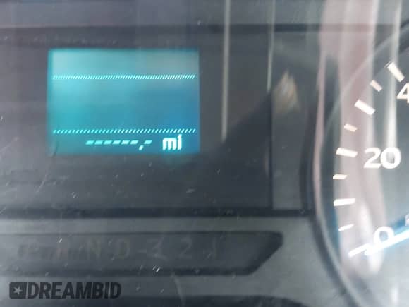 2016 Ford F-150 XL z VIN 1FTMF1C89GKE27389, wystawiony jako IAAI lot #43187468 z przebiegiem 161 080 mil mil oraz . Historia ofert i sprzedaży dostępna na DreamBid. Obrazek 19.