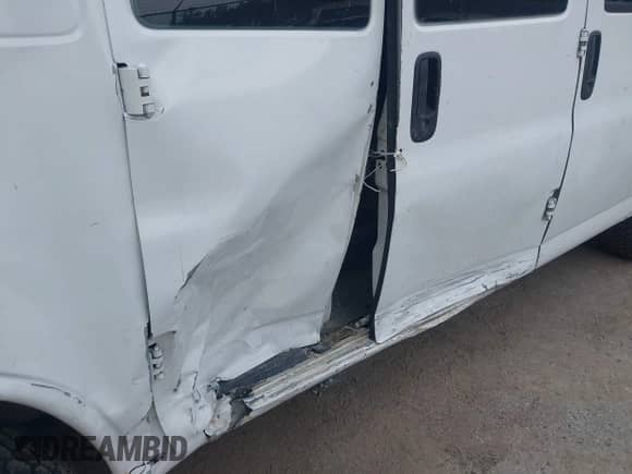 2012 Chevrolet Express Cargo с VIN 1GCWGFCA9C1140804, выставлен на аукционе IAAI как лот 42753740 с пробегом 211 660 миль миль и . История ставок и продаж доступна на DreamBid. Изображение 17.
