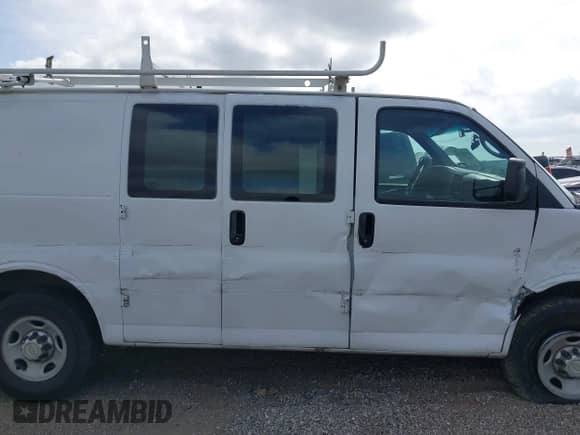 2013 Chevrolet Express Cargo z VIN 1GCWGFBA6D1108010, wystawiony jako IAAI lot #42721929 z przebiegiem 175 077 mil mil oraz . Historia ofert i sprzedaży dostępna na DreamBid. Obrazek 12.