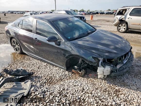 2019 Toyota Camry SE z VIN 4T1B11HK4KU713539, wystawiony jako Copart lot #82733965 z przebiegiem 52 275 mil mil oraz Szkoda całkowita • Salvage title. Historia ofert i sprzedaży dostępna na DreamBid. Obrazek 4.