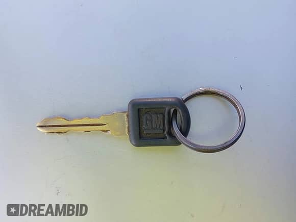 1996 GMC Sierra 1500 с VIN 1GTEC14W1TZ541091, выставлен на аукционе IAAI как лот 42200727 с пробегом 202 194 миль миль и . История ставок и продаж доступна на DreamBid. Изображение 11.