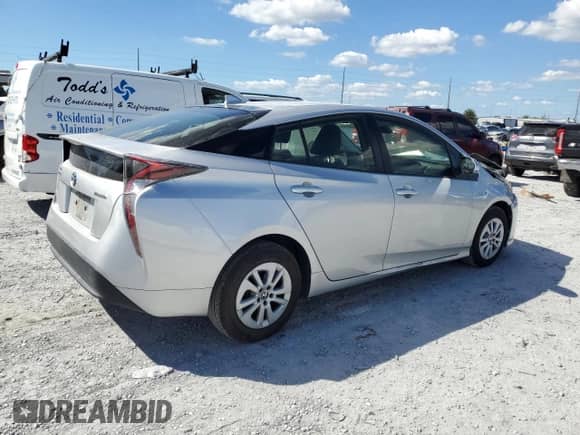 2017 Toyota Prius Two z VIN JTDKBRFU8H3570372, wystawiony jako Copart lot #86326415 z przebiegiem 71 482 mil mil oraz Szkoda całkowita • Salvage title. Historia ofert i sprzedaży dostępna na DreamBid. Obrazek 3.