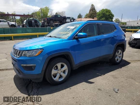 2019 Jeep Compass Latitude с VIN 3C4NJDBB0KT723507, выставлен на аукционе Copart как лот 63998115 с пробегом 76 648 миль миль и Списание • Salvage title. История ставок и продаж доступна на DreamBid. Изображение 1.