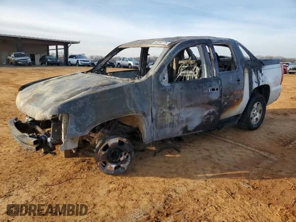 2009 Chevrolet Avalanche 2LT z VIN 3GNEC22059G189296, wystawiony jako Copart lot #43160775 z przebiegiem Nie podano mil oraz Nie do naprawy • Non repairable. Historia ofert i sprzedaży dostępna na DreamBid. Obrazek 1.
