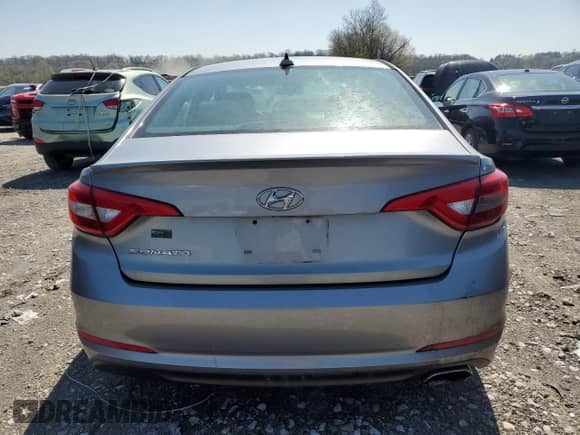 2015 Hyundai Sonata SE с VIN 5NPE24AF5FH189055, выставлен на аукционе Copart как лот 51893535 с пробегом 111 829 миль миль и На запчасти • Non repairable. История ставок и продаж доступна на DreamBid. Изображение 6.