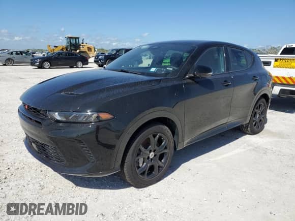 2024 Dodge Hornet R/T with VIN ZACPDFCW3R3A31019, listed as a Copart auction lot 77600524 with 12,487 mi miles and Non repairable. Bid and sale history available at DreamBid. Image 1.