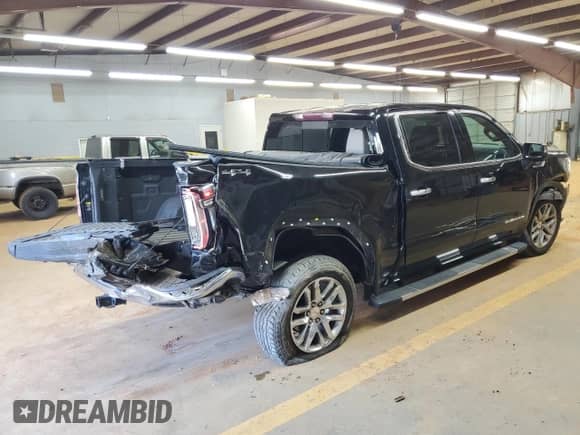 2020 GMC Sierra 1500 SLT with VIN 3GTU9DED7LG394896, listed as a Copart auction lot 70737305 with 149,123 mi miles and Salvage title. Bid and sale history available at DreamBid. Image 3.