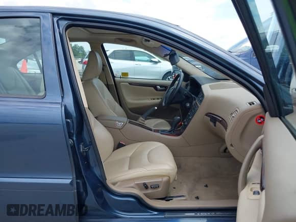 2006 Volvo S60 2.5L Turbo с VIN YV1RS592X62546752, выставлен на аукционе IAAI как лот 42682743 с пробегом 137 974 миль миль и . История ставок и продаж доступна на DreamBid. Изображение 5.