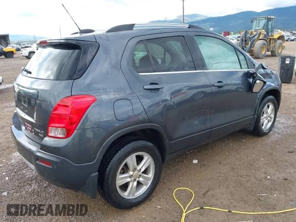 2016 Chevrolet Trax LT z VIN 3GNCJPSB0GL124016, wystawiony jako IAAI lot #42267266 z przebiegiem 102 265 mil mil oraz . Historia ofert i sprzedaży dostępna na DreamBid. Obrazek 4.