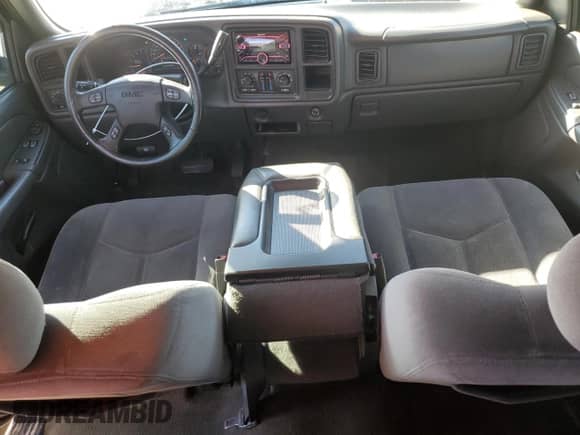 2006 GMC Sierra 1500 SLE1 с VIN 1GTEC19ZX6Z240200, выставлен на аукционе Copart как лот 45031665 с пробегом 133 834 миль миль и Списание • Salvage title. История ставок и продаж доступна на DreamBid. Изображение 8.
