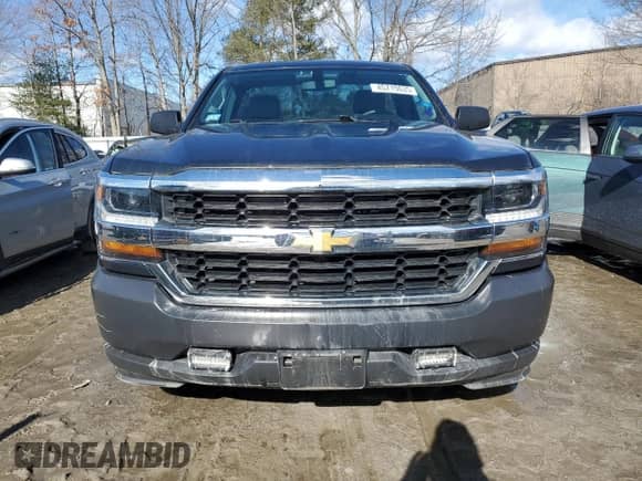 2018 Chevrolet Silverado 1500 Work Truck with VIN 1GCNKNEC5JZ226208, listed as a Copart auction lot 45719835 with 20,263 mi miles and Salvage title. Bid and sale history available at DreamBid. Image 5.