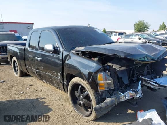 2010 Chevrolet Silverado 1500 LTZ with VIN 1GCSCTE02AZ288434, listed as a IAAI auction lot 43145197 with 126,988 mi miles and . Bid and sale history available at DreamBid. Image 1.