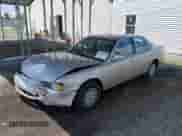 1996 Toyota Camry DX z VIN 4T1BG12K3TU825628, wystawiony jako IAAI lot #42745859 z przebiegiem 197 758 mil mil oraz . Historia ofert i sprzedaży dostępna na DreamBid. Obrazek 17.