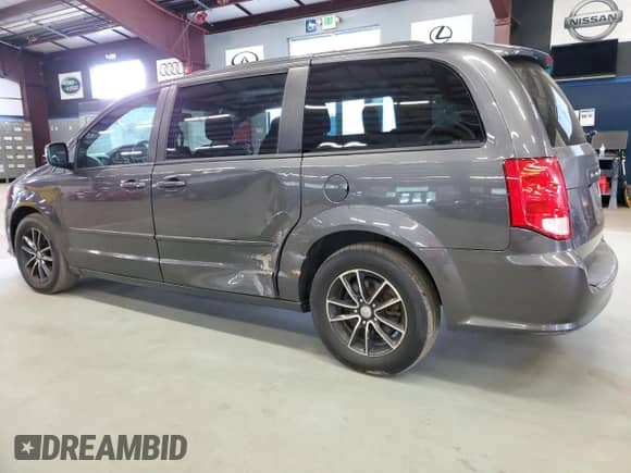2017 Dodge Grand Caravan GT with VIN 2C4RDGEG6HR596758, listed as a Copart auction lot 70950325 with 149,493 mi miles and Clean title. Bid and sale history available at DreamBid. Image 2.