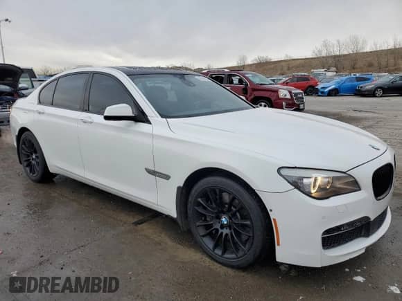 2012 BMW 7 Series 750i xDrive с VIN WBAKC6C5XCC396061, выставлен на аукционе Copart как лот 84295534 с пробегом 107 908 миль миль и Чистый • Clean title. История ставок и продаж доступна на DreamBid. Изображение 4.
