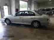 2002 Hyundai Sonata z VIN KMHWF25S62A652791, wystawiony jako Copart lot #66828225 z przebiegiem 109 411 mil mil oraz Szkoda całkowita • Salvage title. Historia ofert i sprzedaży dostępna na DreamBid. Obrazek 2.