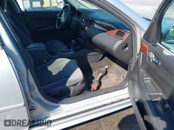 2011 Chevrolet Impala LT Fleet with VIN 2G1WG5EK8B1304142, listed as a IAAI auction lot 43290512 with 165,034 mi miles and . Bid and sale history available at DreamBid. Image 5.
