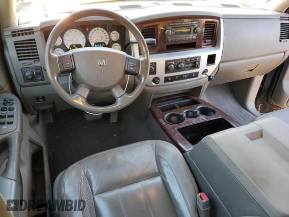 2008 Dodge 1500 Laramie с VIN 1D3HU18218J105937, выставлен на аукционе Copart как лот 87644685 с пробегом 180 724 миль миль и Списание • Salvage title. История ставок и продаж доступна на DreamBid. Изображение 8.