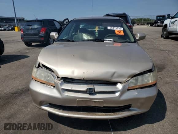 2000 Honda Accord LX с VIN 1HGCG5646YA153988, выставлен на аукционе Copart как лот 69116035 с пробегом Не указан миль и Списание • Salvage title. История ставок и продаж доступна на DreamBid. Изображение 5.