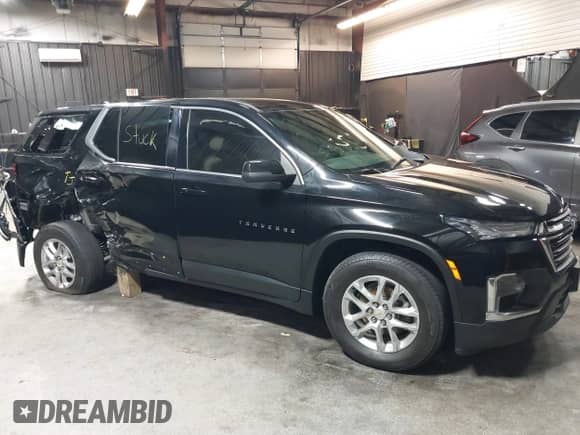 2023 Chevrolet Traverse LS z VIN 1GNEVFKW8PJ207212, wystawiony jako IAAI lot #40421782 z przebiegiem 14 629 mil mil oraz . Historia ofert i sprzedaży dostępna na DreamBid. Obrazek 13.