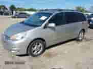 2004 Toyota Sienna XLE z VIN 5TDBA22C04S010412, wystawiony jako IAAI lot #43476943 z przebiegiem 141 596 mil mil oraz . Historia ofert i sprzedaży dostępna na DreamBid. Obrazek 2.