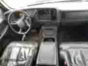 2002 Chevrolet Silverado 1500HD LS с VIN 1GCGK13U42F149301, выставлен на аукционе Copart как лот 46601045 с пробегом 242 766 миль миль и Списание • Salvage title. История ставок и продаж доступна на DreamBid. Изображение 8.