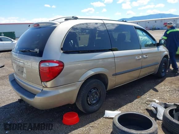 2002 Dodge Caravan EX с VIN 2B4GP74L32R733625, выставлен на аукционе IAAI как лот 42185154 с пробегом 173 360 миль миль и . История ставок и продаж доступна на DreamBid. Изображение 4.