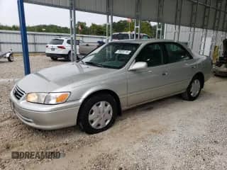 2000 Toyota Camry LE с VIN 4T1BF22K0YU099470, выставлен на аукционе Copart как лот 70028715 с пробегом 238 736 миль миль и Списание • Salvage title. История ставок и продаж доступна на DreamBid. Изображение 1.