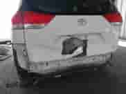 2011 Toyota Sienna LE z VIN 5TDKK3DC3BS097347, wystawiony jako IAAI lot #43452395 z przebiegiem 291 898 mil mil oraz . Historia ofert i sprzedaży dostępna na DreamBid. Obrazek 6.