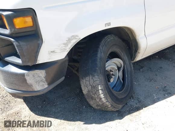 2009 Ford Econoline Cargo с VIN 1FTNE24L29DA72668, выставлен на аукционе IAAI как лот 43166467 с пробегом 158 561 миль миль и . История ставок и продаж доступна на DreamBid. Изображение 6.