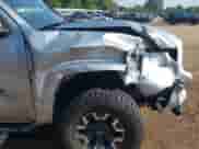 2017 Toyota Tacoma SR5 with VIN 5TFCZ5AN9HX116956, listed as a IAAI auction lot 42893281 with 156,440 mi miles and . Bid and sale history available at DreamBid. Image 18.