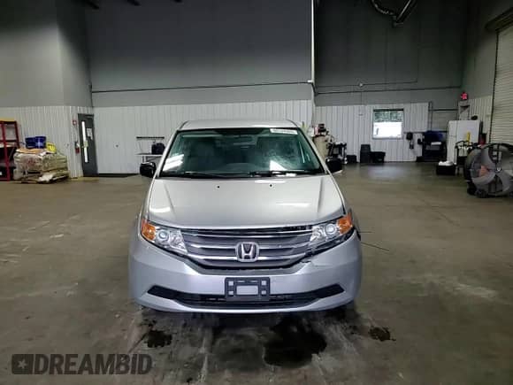 2013 Honda Odyssey LX с VIN 5FNRL5H26DB091882, выставлен на аукционе Copart как лот 80729305 с пробегом 111 324 миль миль и Списание • Salvage title. История ставок и продаж доступна на DreamBid. Изображение 14.