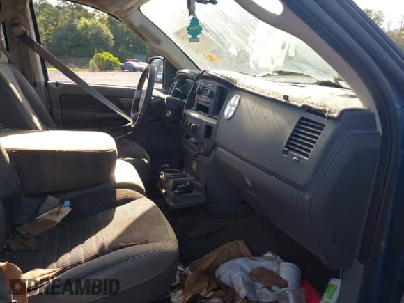 2006 Dodge 1500 ST с VIN 1D7HA18K96J239938, выставлен на аукционе IAAI как лот 42522133 с пробегом 130 888 миль миль и . История ставок и продаж доступна на DreamBid. Изображение 5.