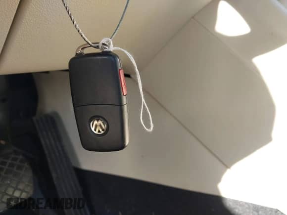 2014 Volkswagen Tiguan SEL with VIN WVGAV3AX8EW538318, listed as a IAAI auction lot 41277703 with 130,827 mi miles and . Bid and sale history available at DreamBid. Image 11.