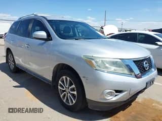 2013 Nissan Pathfinder SV with VIN 5N1AR2MN5DC618264, listed as a IAAI auction lot 42906573 with 151,137 mi miles and . Bid and sale history available at DreamBid. Image 1.
