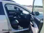 2025 Chevrolet Trax LT z VIN KL77LHEP1SC001764, wystawiony jako IAAI lot #43015302 z przebiegiem 5 598 mil mil oraz . Historia ofert i sprzedaży dostępna na DreamBid. Obrazek 5.