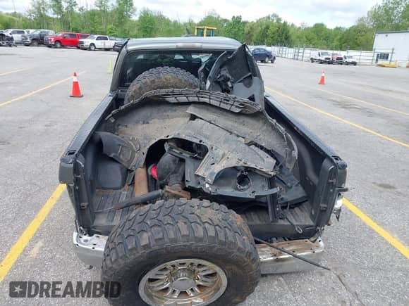 2001 Dodge 2500 с VIN 1B7KF236X1J539045, выставлен на аукционе IAAI как лот 42336915 с пробегом Не указан миль и . История ставок и продаж доступна на DreamBid. Изображение 17.