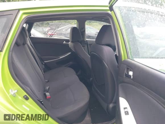 2013 Hyundai Accent SE с VIN KMHCU5AE1DU092402, выставлен на аукционе IAAI как лот 42884754 с пробегом 139 926 миль миль и . История ставок и продаж доступна на DreamBid. Изображение 8.