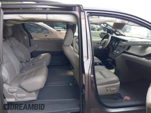 2020 Toyota Sienna XLE Auto Access Seat z VIN 5TDYZ3DCXLS035158, wystawiony jako IAAI lot #42956429 z przebiegiem 106 409 mil mil oraz . Historia ofert i sprzedaży dostępna na DreamBid. Obrazek 8.