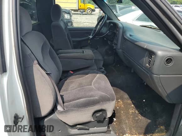 2002 GMC Sierra 1500 z VIN 1GTEC14W72Z334848, wystawiony jako Copart lot #59733325 z przebiegiem 213 155 mil mil oraz Szkoda całkowita • Salvage title. Historia ofert i sprzedaży dostępna na DreamBid. Obrazek 7.